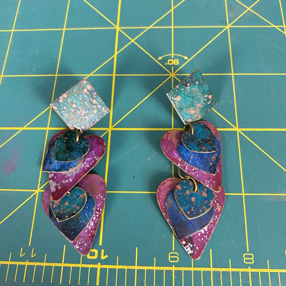 Metal Multi-Colored Heart Dangle Pierced Earrings - Picture 2 of 3